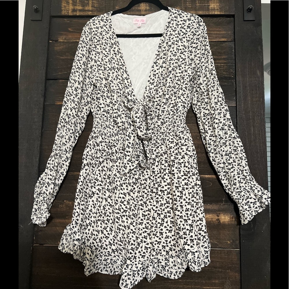 • Pink Lily • White/Black Floral Mini Dress •